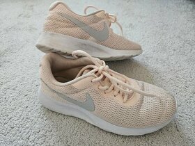 Nike tenisky, vel. 38