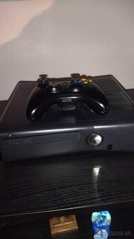 Predávam X box 360 + ovládač a hry - 1