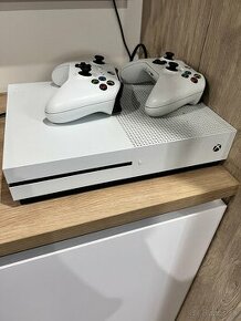 Ponúkam Xbox one s  500GB