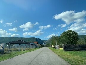 Pozemok s výhľadom na Zádielsku tiesňavu, Dvorníky -Včeláre