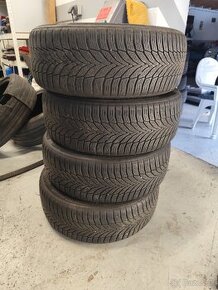 215/55 R17