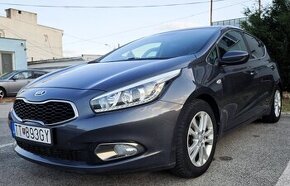 KIA Cee’d Hatchback 1.6 GDi SILVER 135k M6