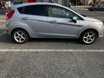 FORD Fiesta 5  dv. predaj