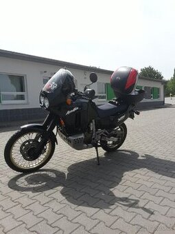 Honda africa twin 750