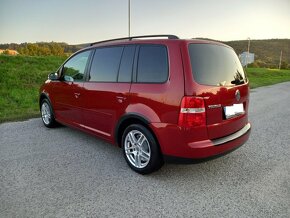 Volkswagen Touran 1.6 FSI  Nová STK-EK 09/2026