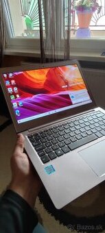 Asus ZenBook UX303UB