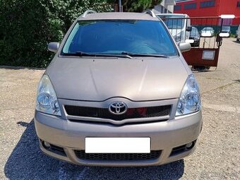 Predam toyota corola verso r.v2005 1.8 benzin