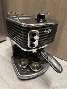 Pákivý kávovar Delonghi EZC 351 BK