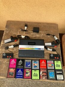 Herní konzole Atari 7800 + bohaté příslušenství