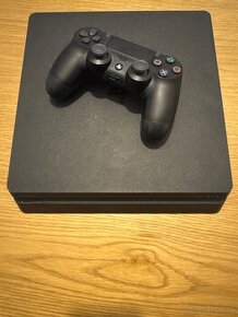 Predám PS5 Slim 500GB