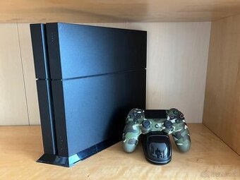 Predam Playstation 4 500GB so stojanom a controllerom