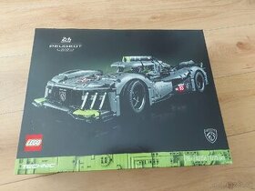 LEGO Technic 42156 PEUGEOT 9X8 24H Le Mans Hybrid Hypercar

