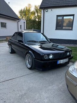 BMW E30 325i COUPE