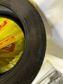 Predám celoročné pneu PIRELLI SCORPION ZERO 20"