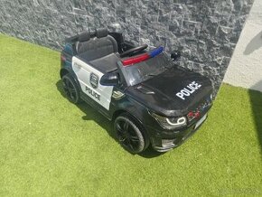 Policajne elektricke auticko