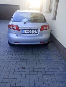 1000€ lacetti