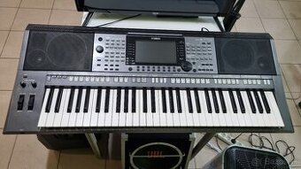 Yamaha PSR S770