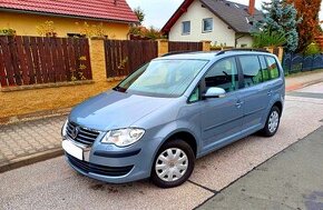 Volkswagen Touran 1,9TDI 77KW 2010 7.MIESTNÝ