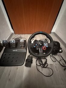 Logitech G29 + Radiaca páka Force Shifter