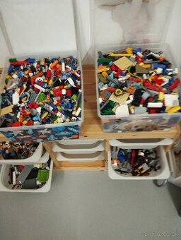 Lego s úložnými boxami