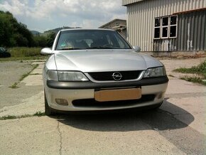 Rozpredam Opel vectra combi 1.8 85kw - 1