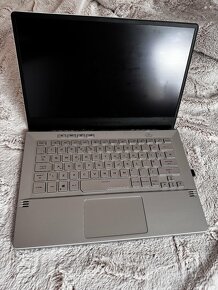 Laptop Zaphyrus G14 - 1