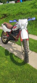 Yamaha xt600