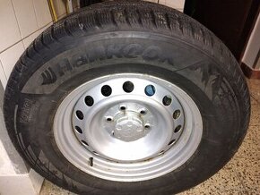 Predám zimné pneumatiky Toyota Land Cruiser 265/65 R17