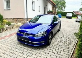 Volkswagen Golf 1,0TSi /85kw Top stav Webasto benzín manuál