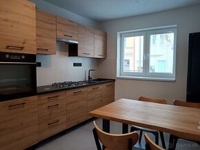 Tehlový 2-izbový byt s francúzskym oknom, /54 m2/, Žilina -