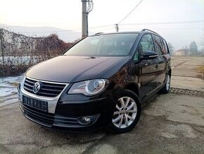 Volkswagen Touran 2.0 TDI Comfortline 7 Miestny 2010