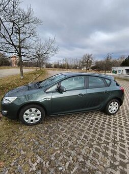 Opel Astra J