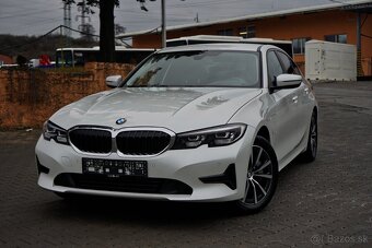 BMW Rad 3 330e Premium PHEV A/T