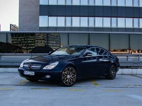 Mercedes-Benz CLS500 V8 - 1