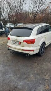 Rozpredám audi Q7 3.0tdi 171kw a 4.2fsi 257kw  RV07