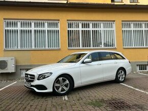 Mercedes Benz E200