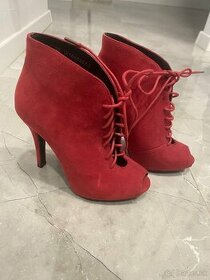 Červené sandále - 1