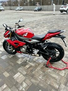 BMW S1000r