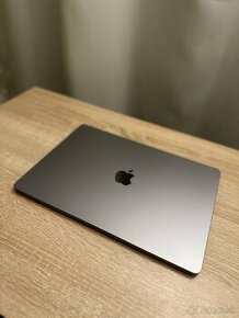 MacBook Air 15/M2/8/256/SG