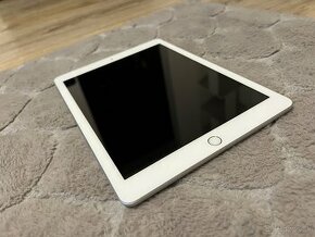 Apple iPad 6 gen, 32 GB - 1