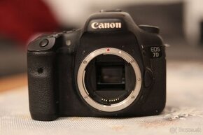 CANON 7D - telo