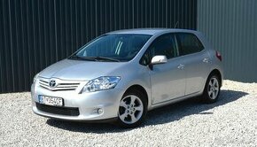 Toyota Auris 1.60 benzín, Automat, sezónne prezutie