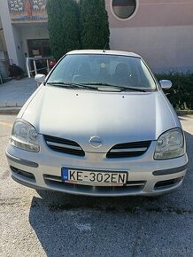 Nissan Almera Tino