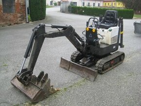 MINIBAGR Bobcat E08.