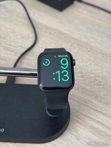 Apple Watch SE 44mm