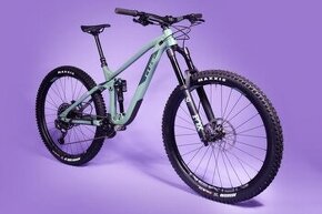 Cube stereo race 170 (endurko)