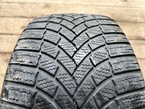 225/45R17 91H Bridgestone Blizzak LM005