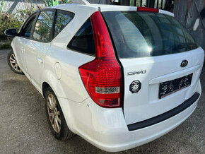 rozpredam kia ceed sw facelift 1.6 crdi 85kw 2010 rozpredam - 1