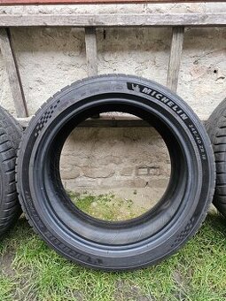 Michelin Pilot Sport 5 - 245/40 R18