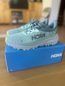 Hoka Challenger ATR 7